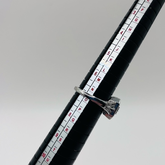 0.70 CT Cushion Cut Natural Diamond Baguette Silver Ring - Picture 6 of 6